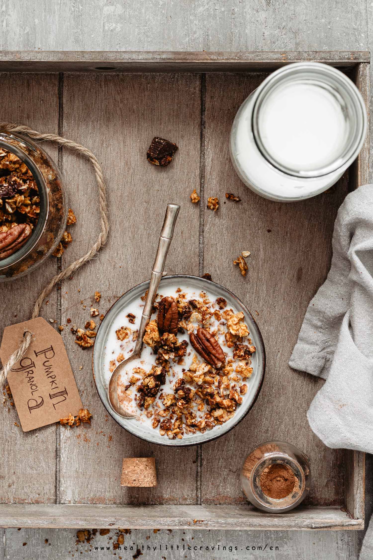 HEALTHY PUMPKIN GRANOLA WITH CHOCOLATE AND PECANS