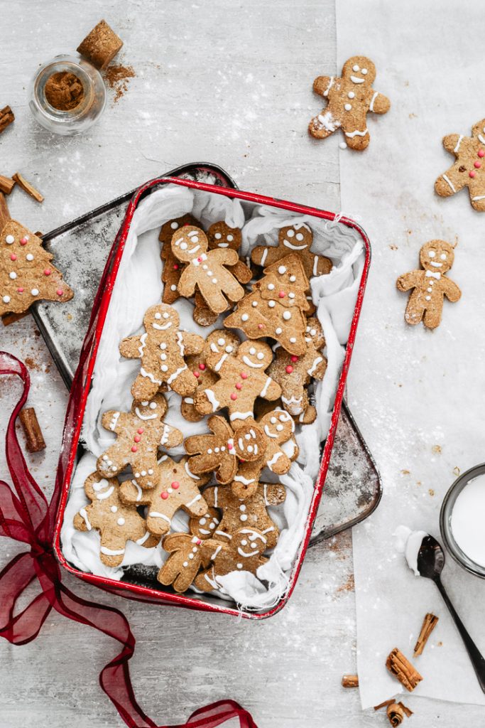 How to make easy gluten free gingerbread cookies with oat flour