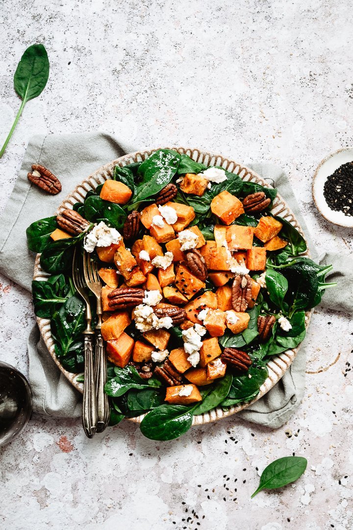 Insalata Mista Sfiziosa Con Spinaci Patate Dolci Pecans