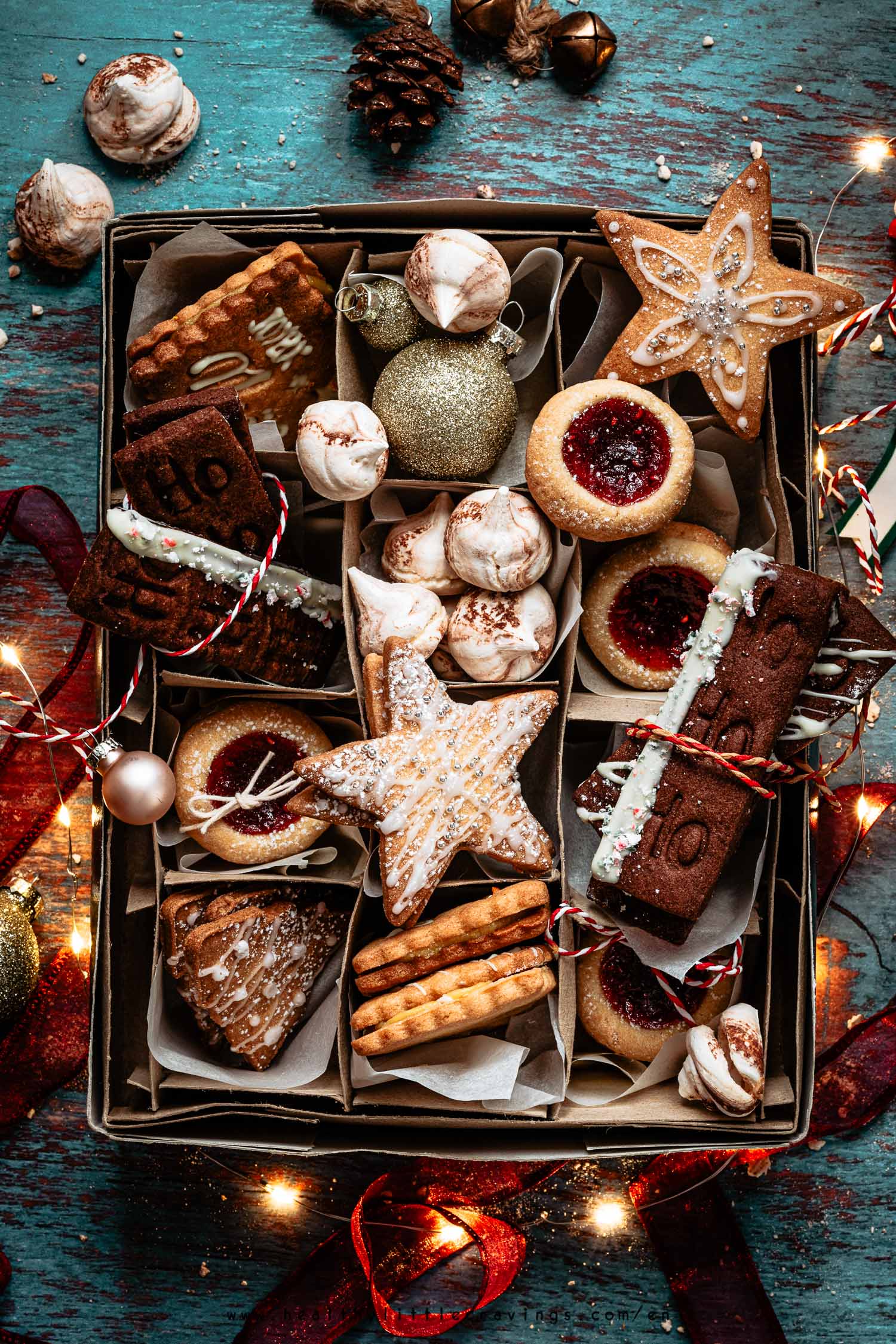 https://healthylittlecravings.com/wp-content/uploads/2019/12/cookie-box-for-Christmas-7.jpg