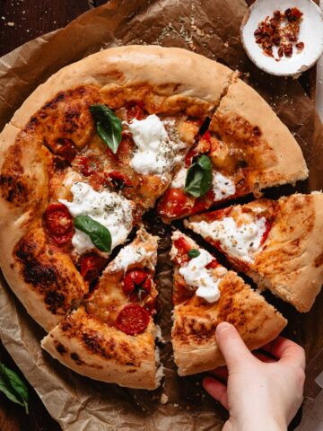 This post teaches you how to make an easy homemade pizza dough
