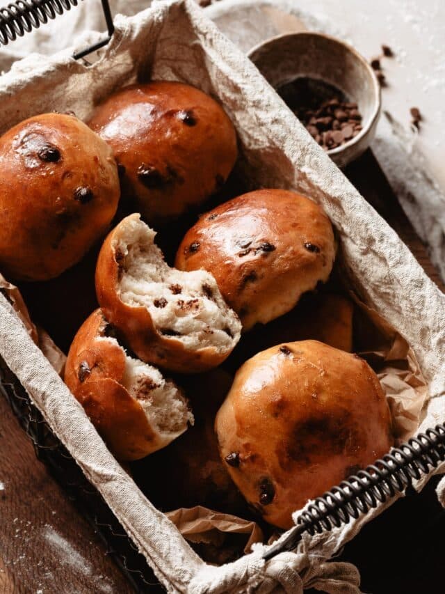 Super Soft Milk Buns With Chocolate Chips