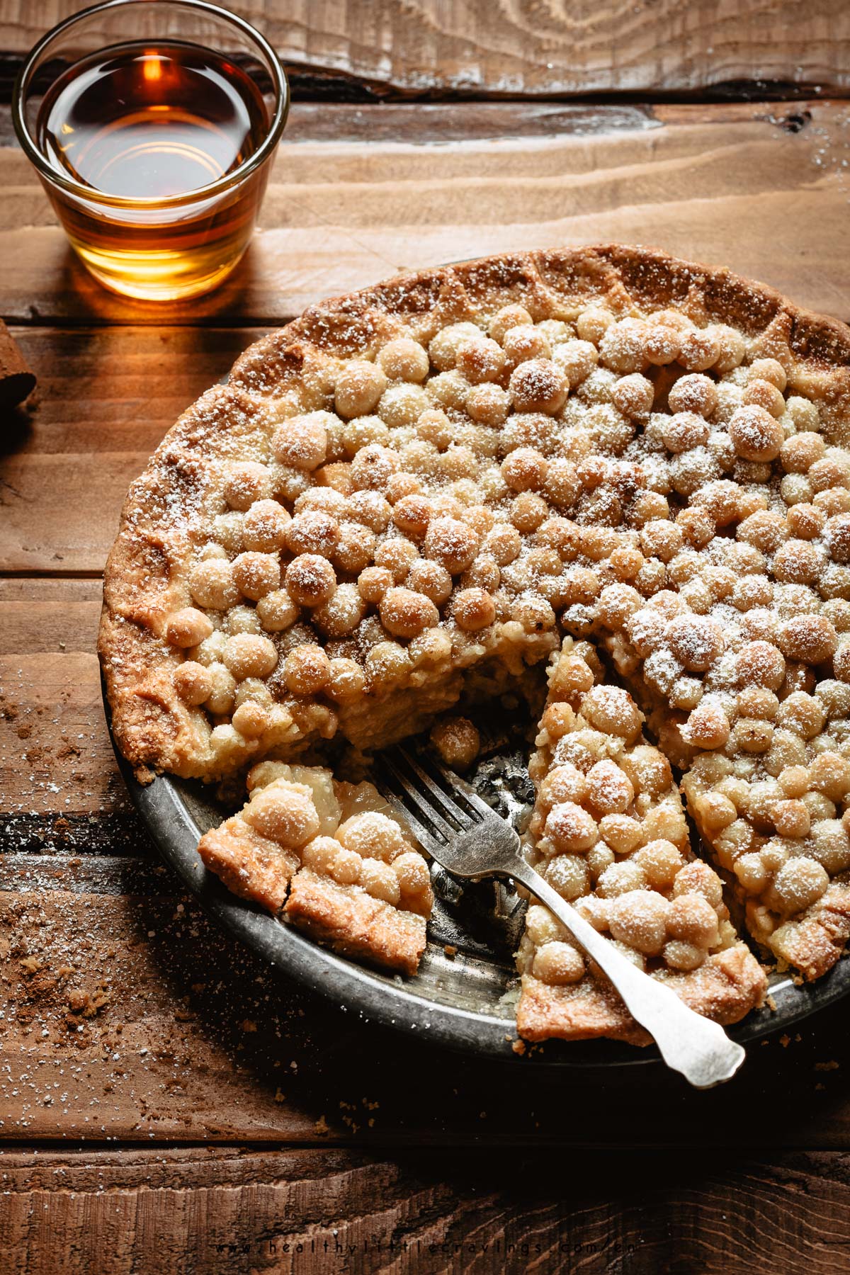 Pear pie recipe made with a nice decoration of dough pearls on top