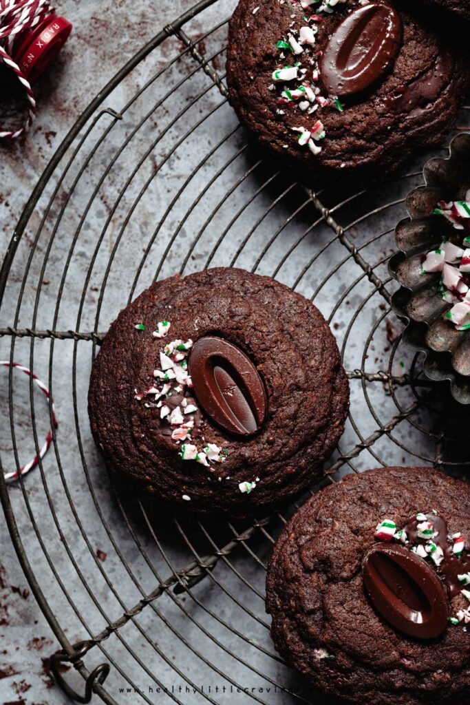 Chocolate peppermint cookies on a cooling rack.